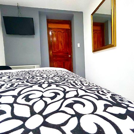 Accel Hotel La Quinta Ibarra Esterno foto