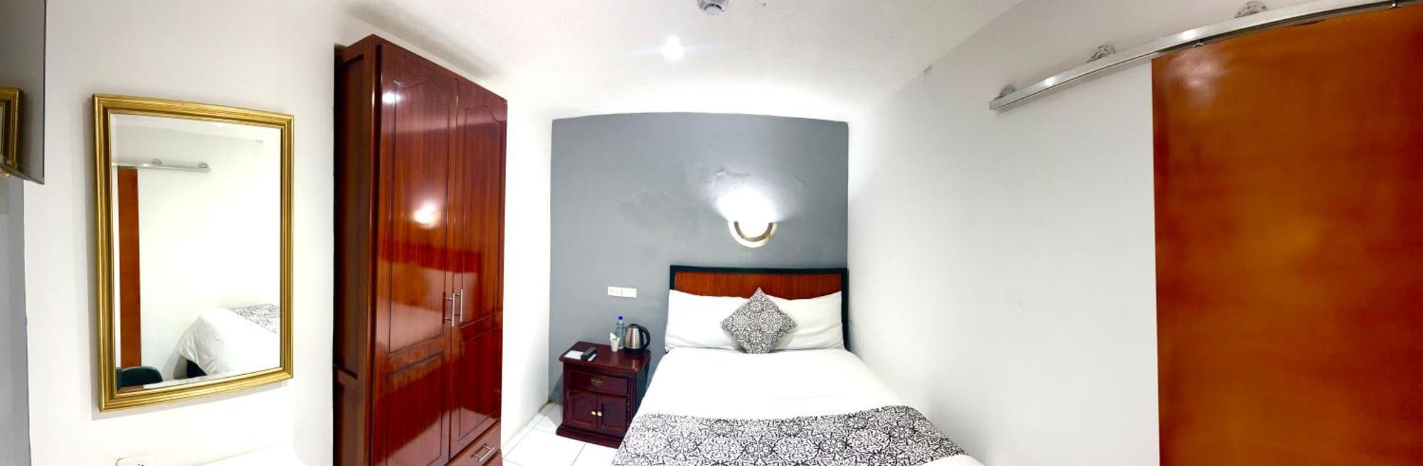 Accel Hotel La Quinta Ibarra Esterno foto