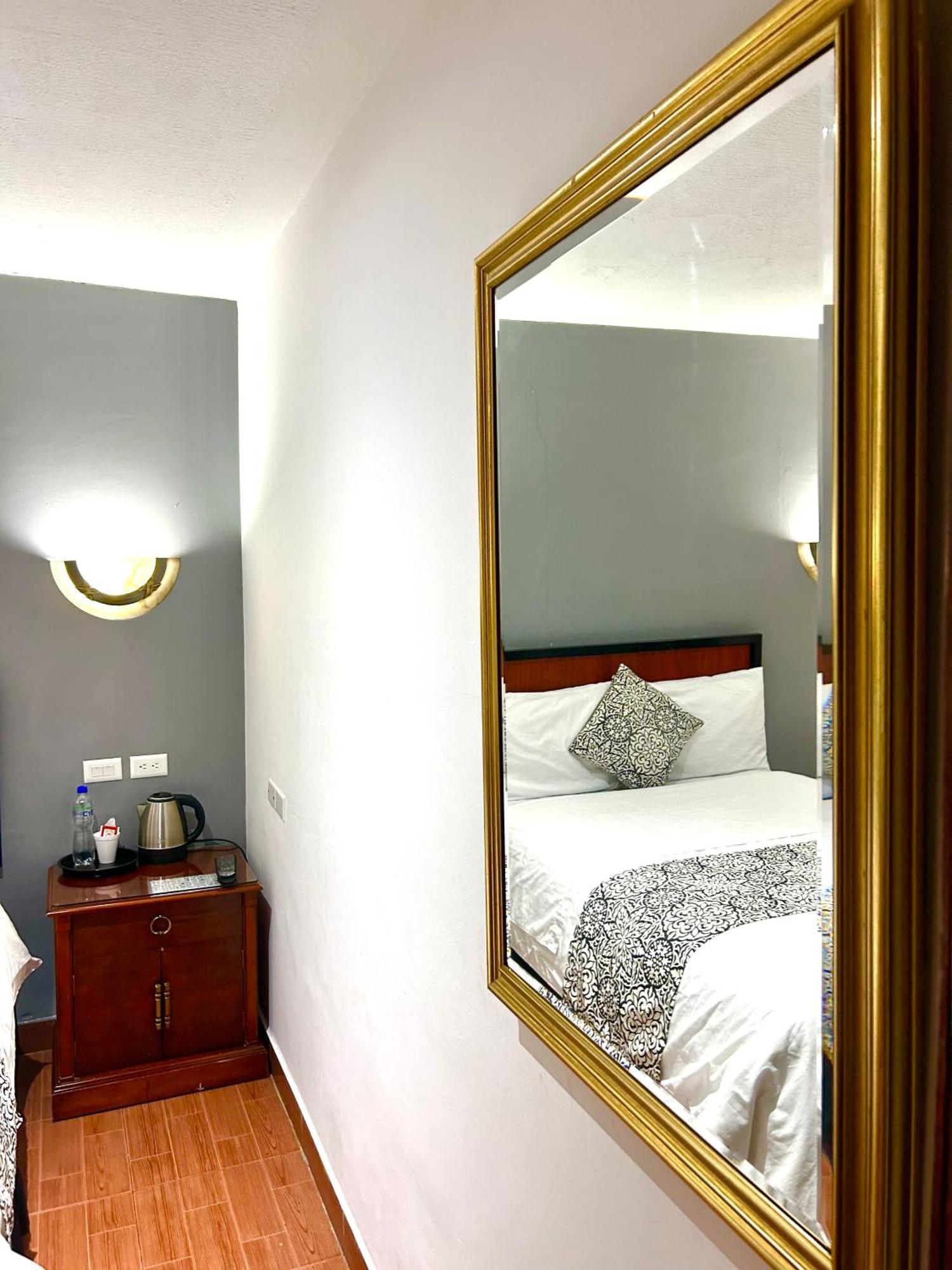 Accel Hotel La Quinta Ibarra Esterno foto