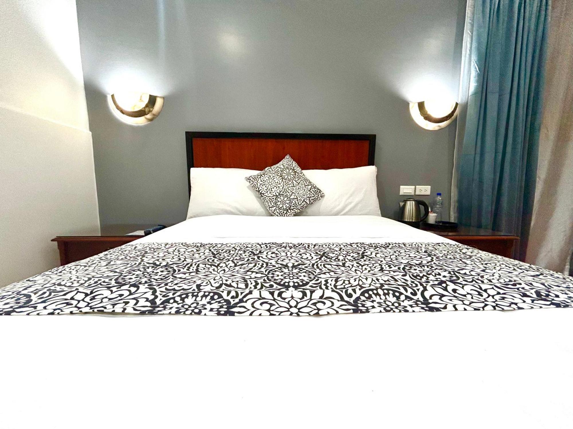 Accel Hotel La Quinta Ibarra Esterno foto