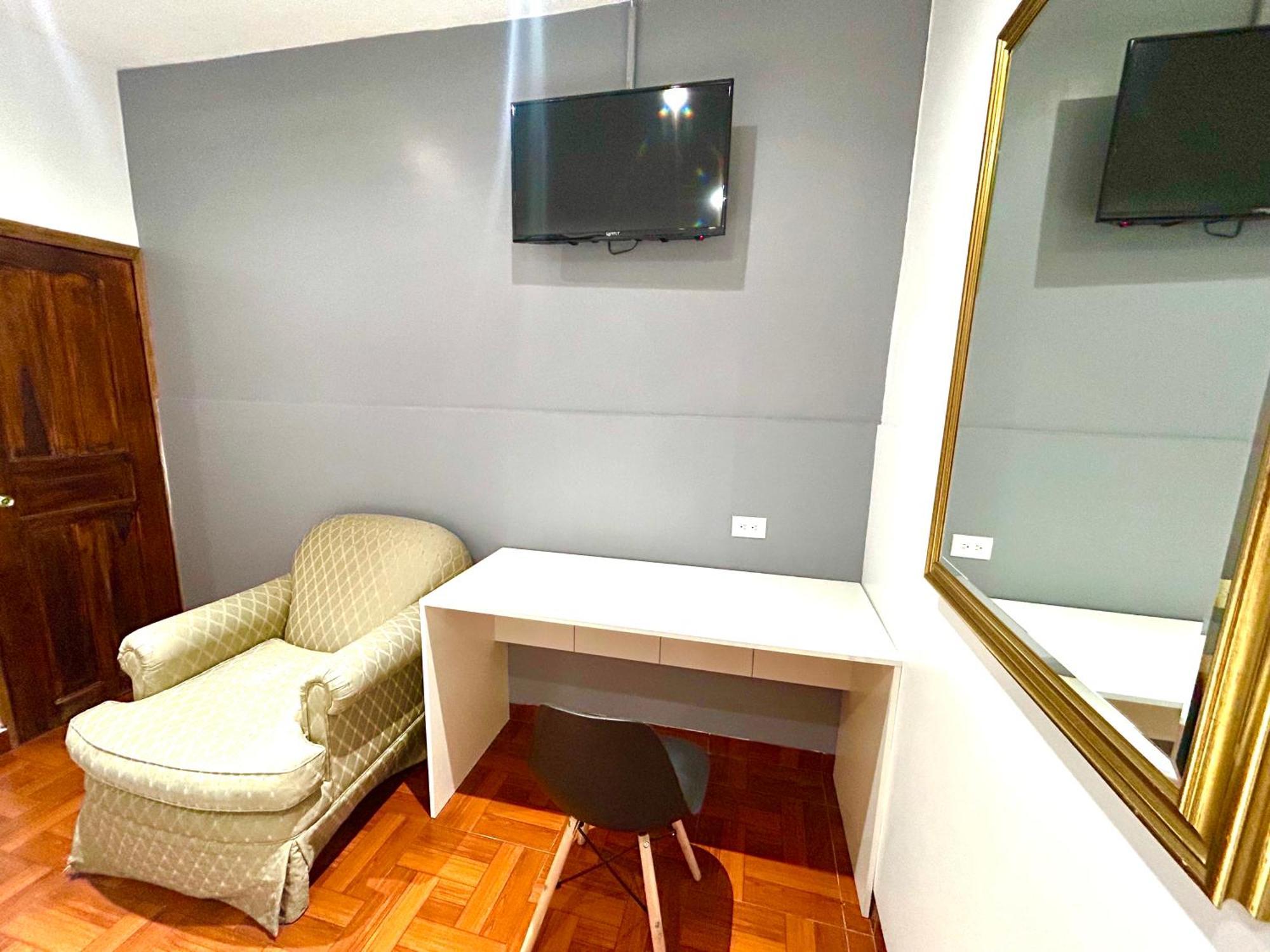 Accel Hotel La Quinta Ibarra Esterno foto