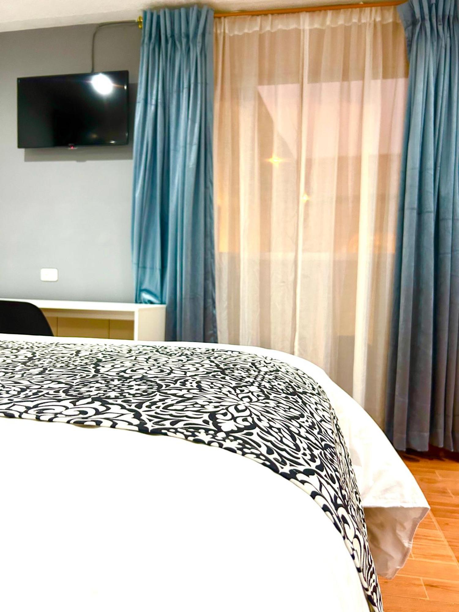 Accel Hotel La Quinta Ibarra Esterno foto