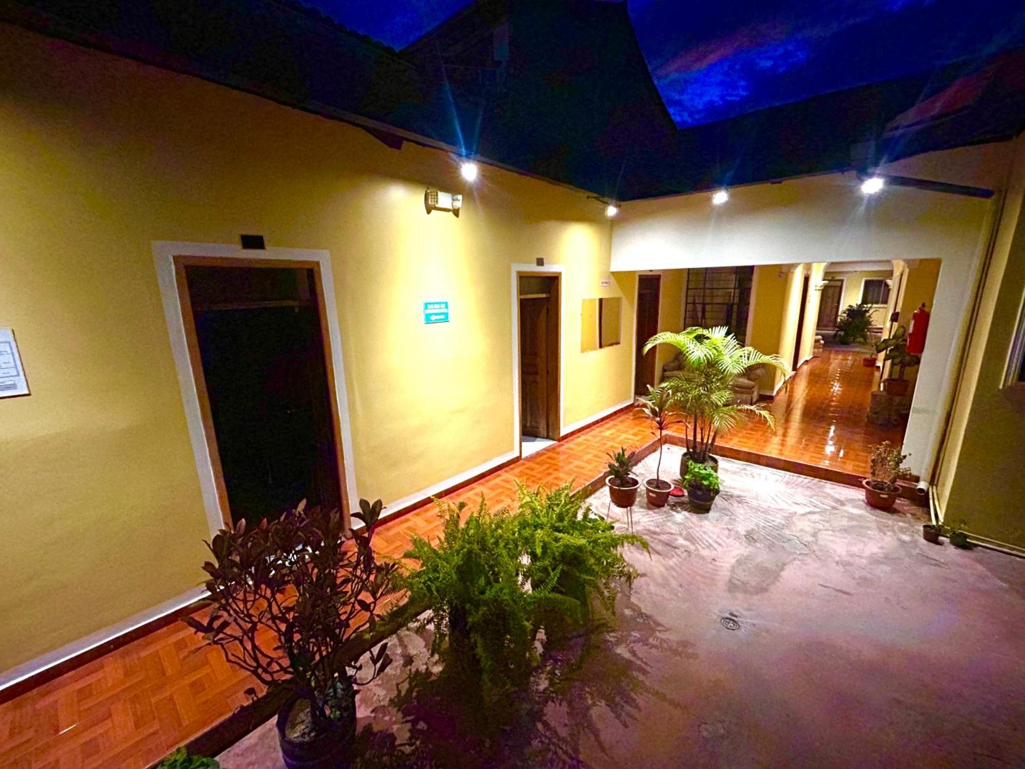 Accel Hotel La Quinta Ibarra Esterno foto